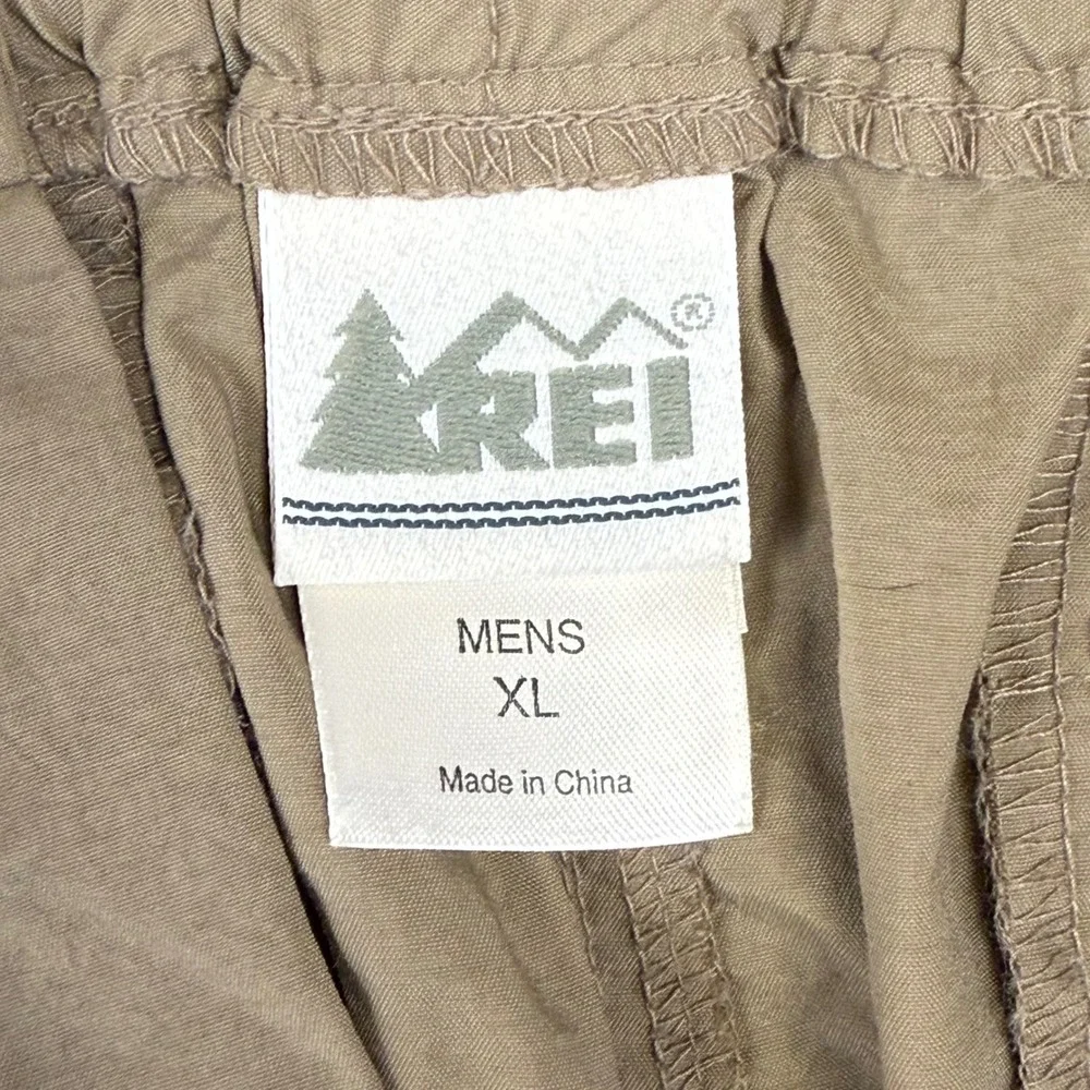REI Sahara Mens XL Tan Nylon Convertible Cargo Hiking Pants Zip Off Shorts